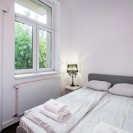 Apartament Glamour Konarskiego Wawelofts Красков Екстериор снимка