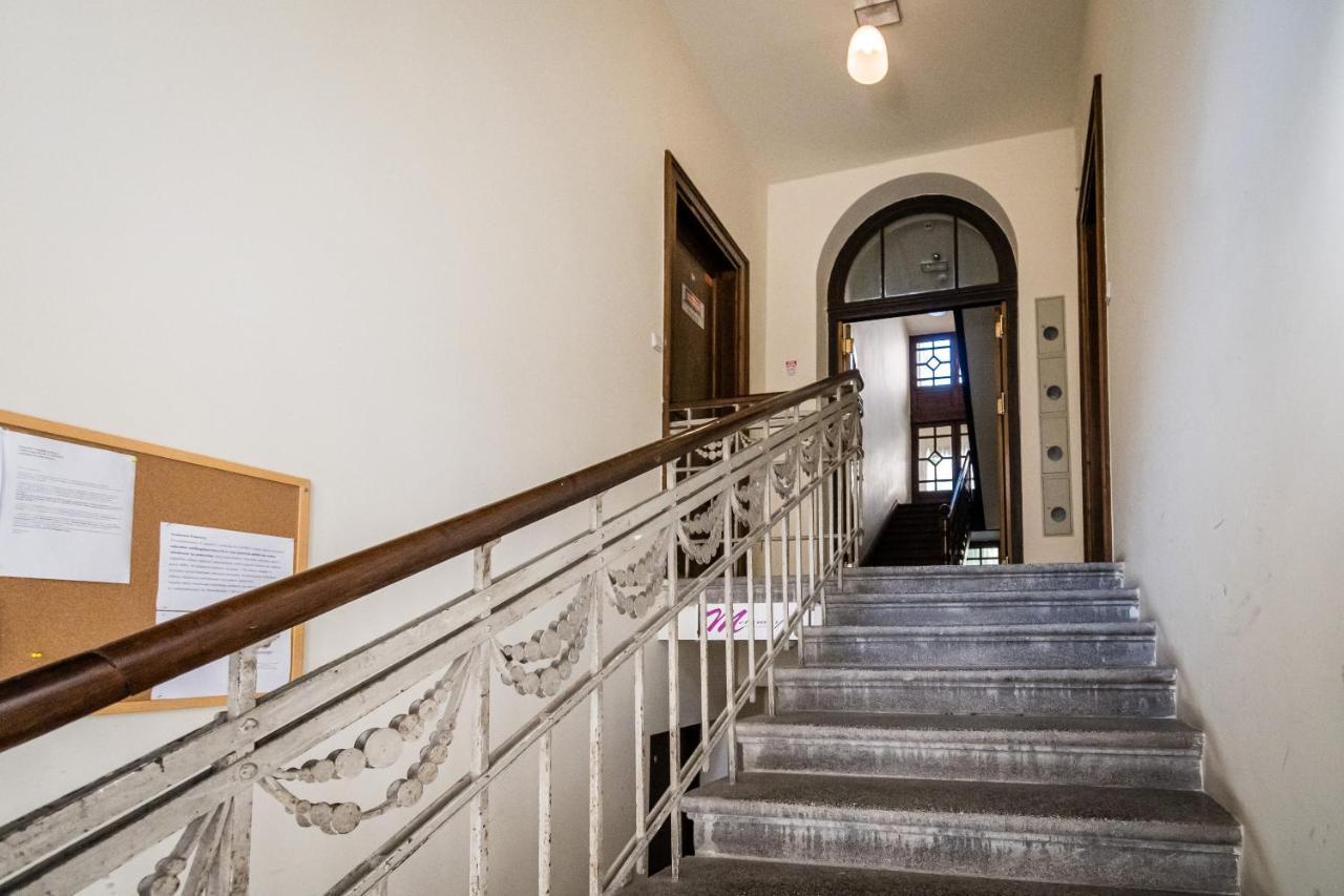 Apartament Glamour Konarskiego Wawelofts Красков Екстериор снимка