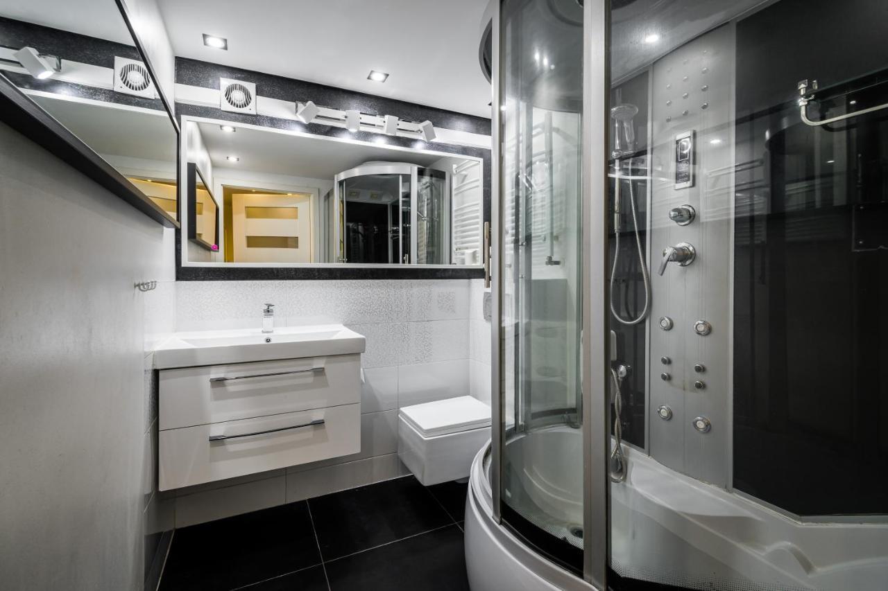 Apartament Glamour Konarskiego Wawelofts Красков Екстериор снимка