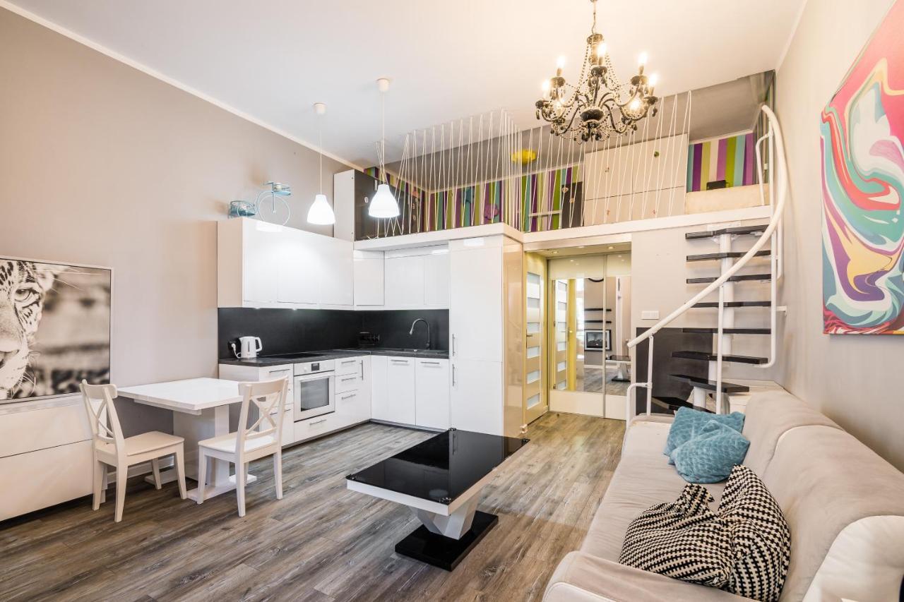 Apartament Glamour Konarskiego Wawelofts Красков Екстериор снимка