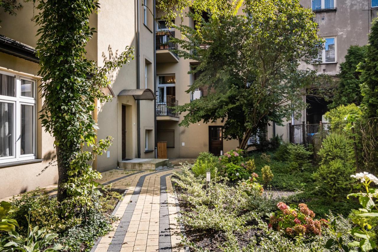 Apartament Glamour Konarskiego Wawelofts Красков Екстериор снимка